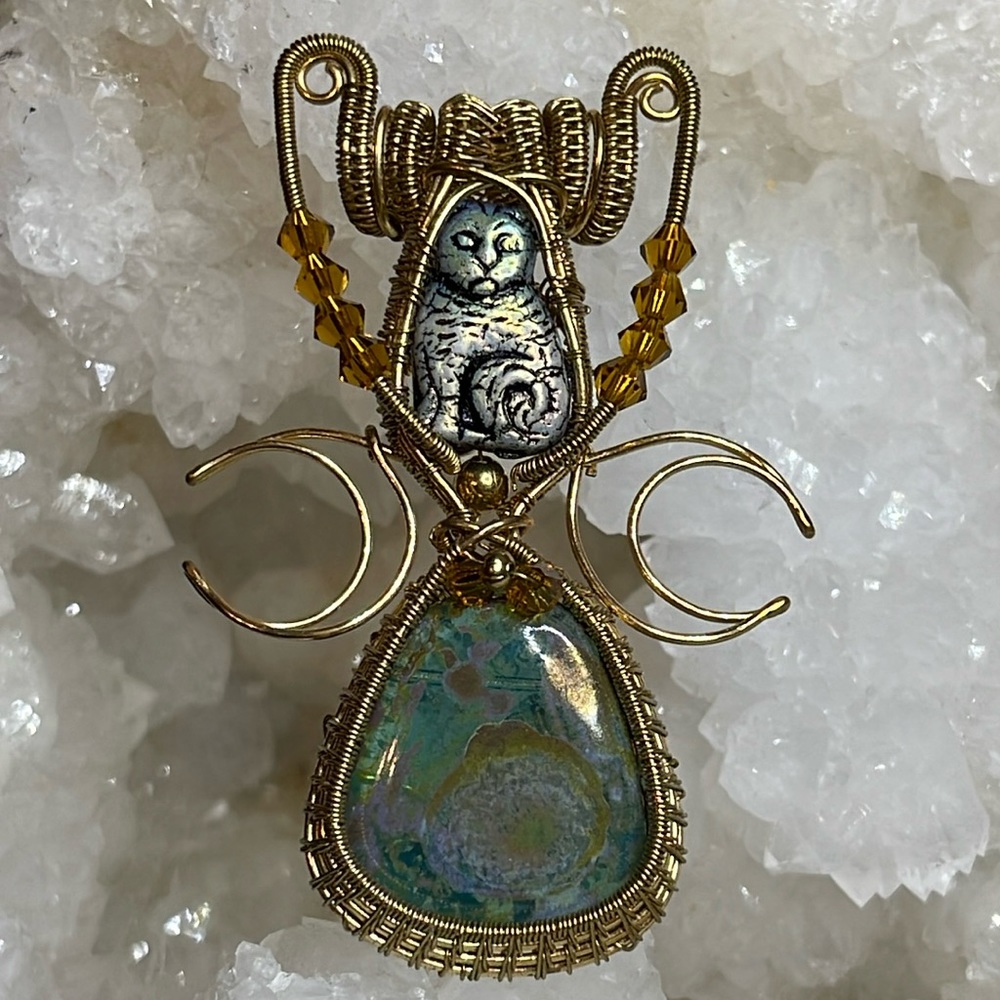 Handmade Moon Kitty Wire Wrap beaded crescent moon pendant 🌙